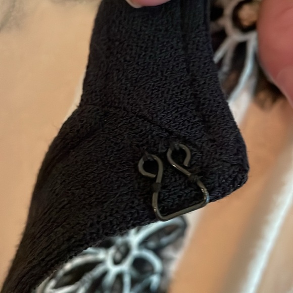 ST. JOHN Women’s Knit Cream Black Embroidered Trim Jacket Size 12 - Picture 7 of 16